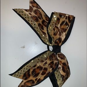 SHOOTING STAR CHEETAH BOW